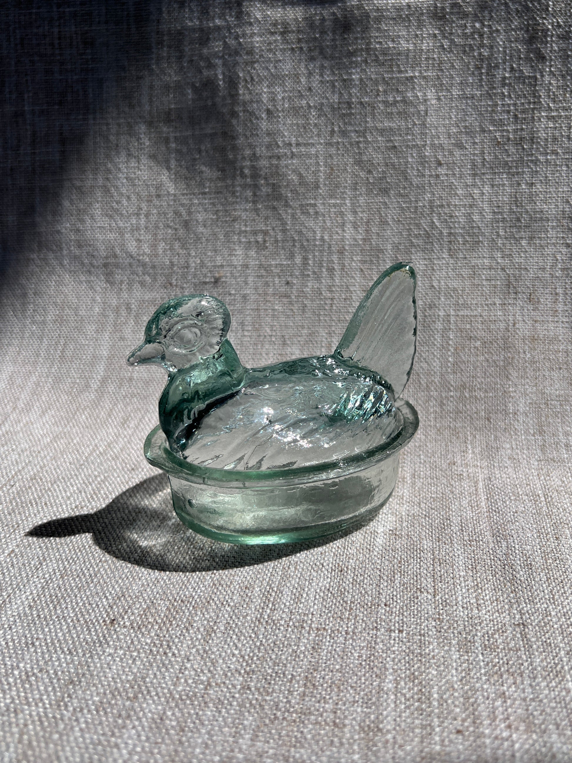 Nesting Hen Bowl & Lid - CLEAR DIAMOND | Hand Blown Glass - Colombia-2