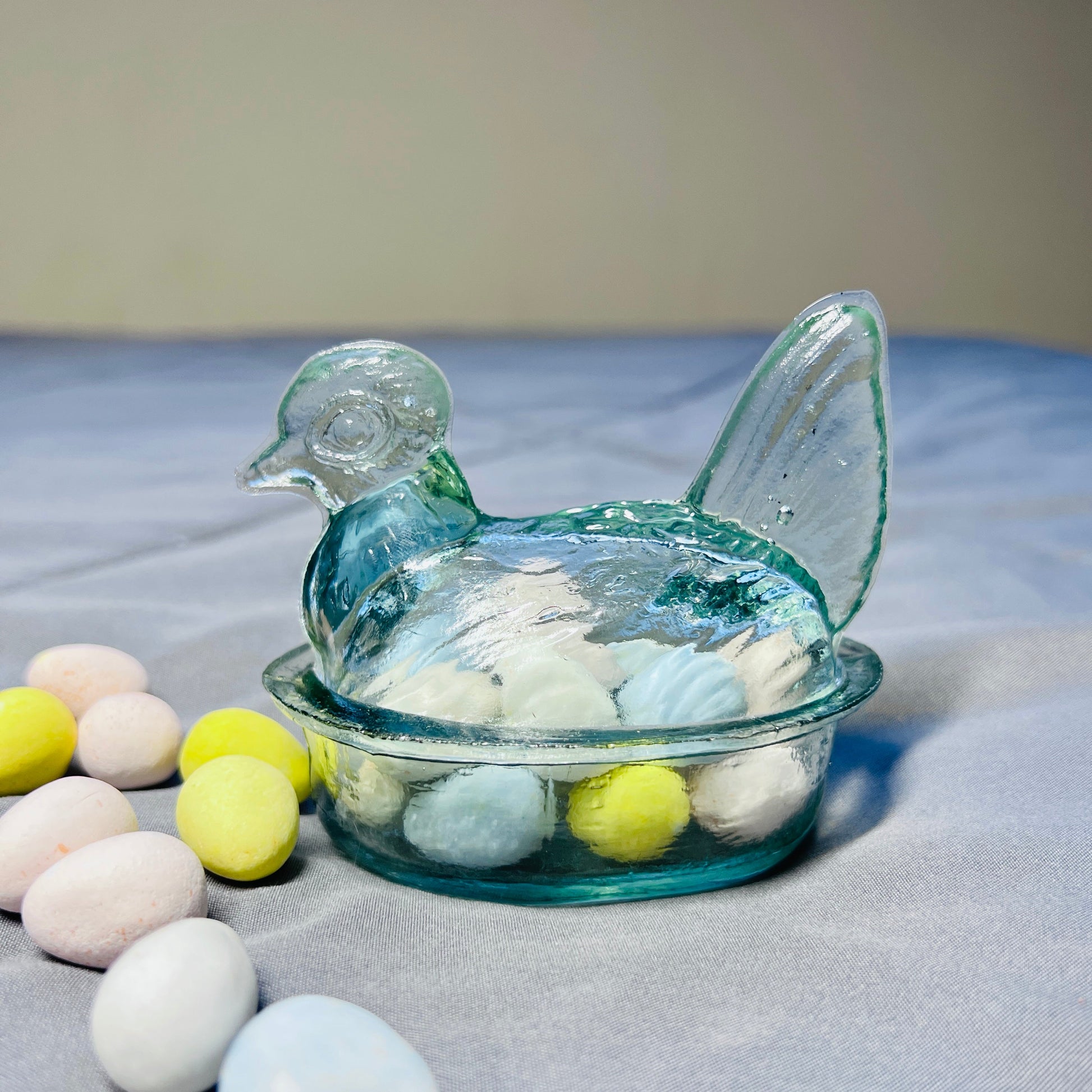 Nesting Hen Bowl & Lid - CLEAR DIAMOND | Hand Blown Glass - Colombia-3