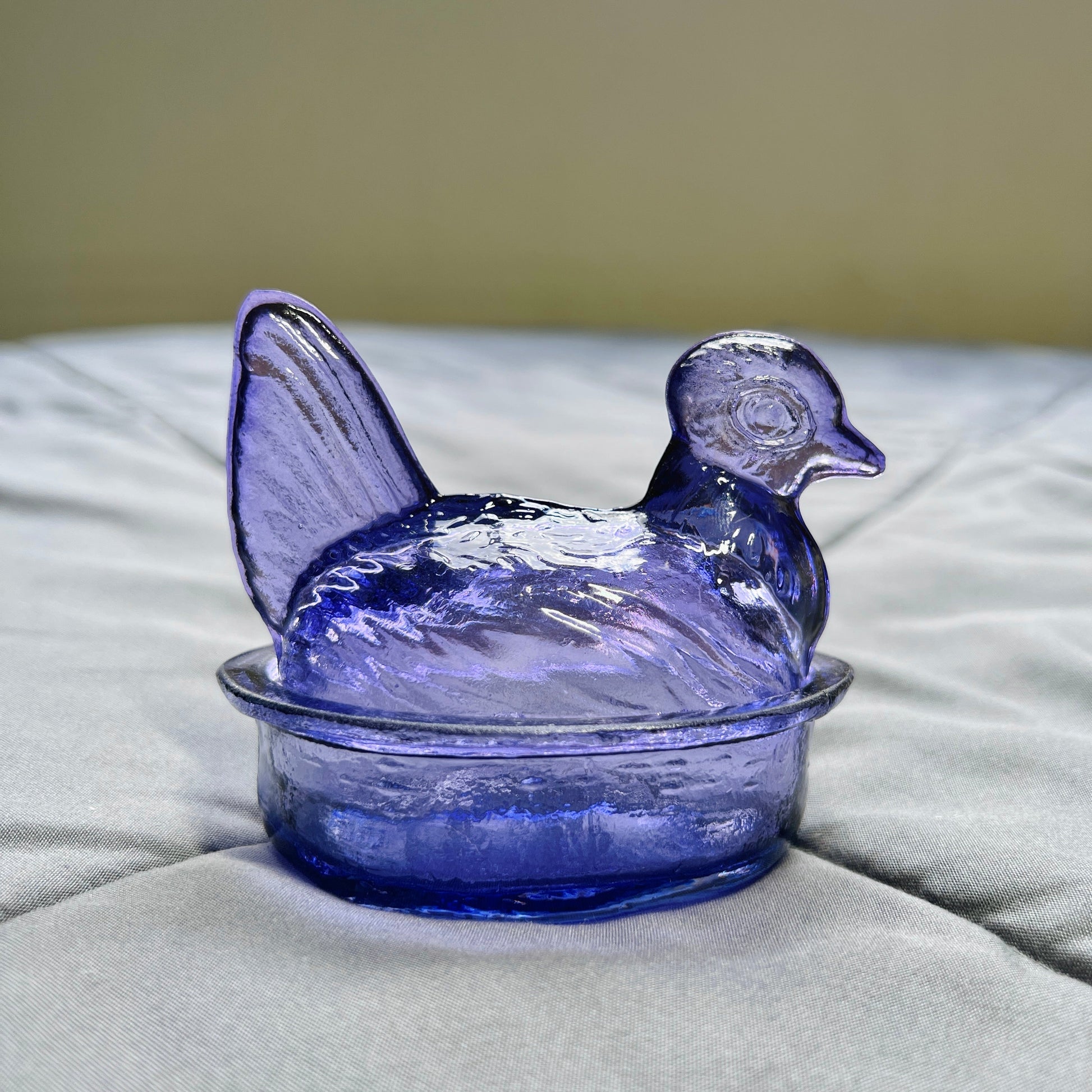 Nesting Hen Bowl & Lid - LAVENDER | Hand Blown Glass - Colombia-3